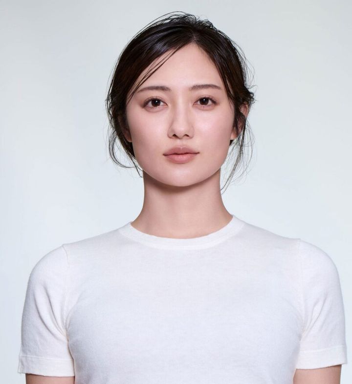 目鼻立ち洗練フレーム着用前