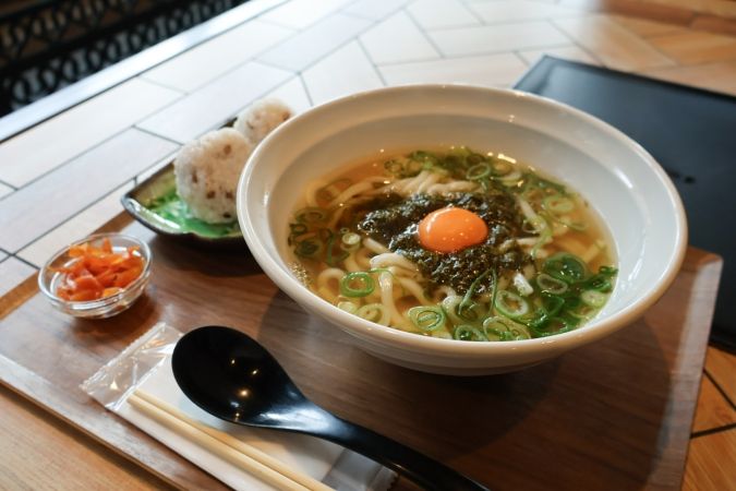 宗像大島リゾート あかもくうどん