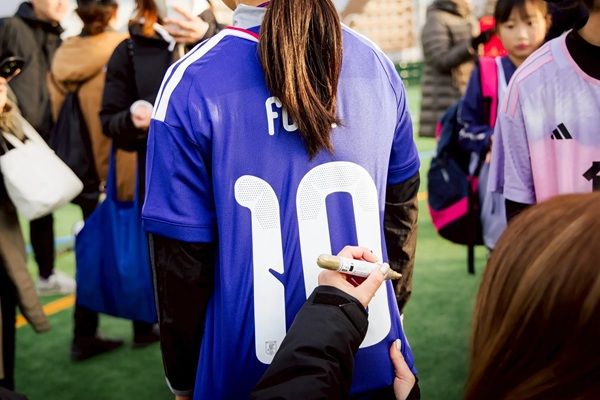 【東京都江戸川区】なでしこジャパンの長野風花選手が地元でイベントを開催！サッカー少女約75名が参加