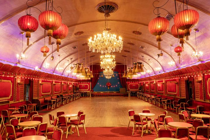 リヴォリ・ボールルームは、ロンドンに残る数少ない1950年代スタイルのボールルームの一つ。