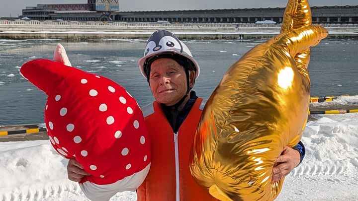 こ、この黄金のカニの爪は一体…。ほかの爪も気になる…。