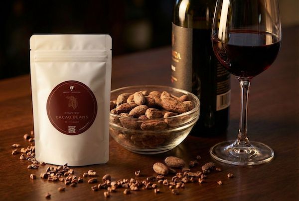 ピーロートのワインペアリングにフーズカカオが採用。焙煎香を楽しむ新ギフトが登場