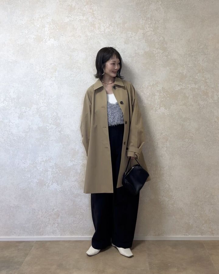 GUバルマカーンAラインハーフコートとバレルレッグパンツコーデ