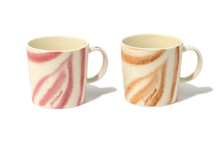 イッタラの代表作「ティーマ マグ」をベースに、釉薬仕上げのプリントを施した一品。