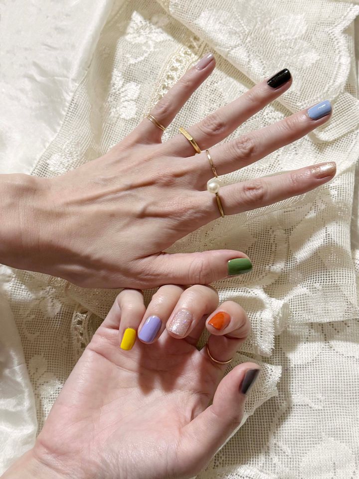 2026年春コスメ・ネイル編◇ ワンカラーネイルで指ごとに色を変えてカラフルに【ささやかですてきなもの 大谷有紀 vol.277】