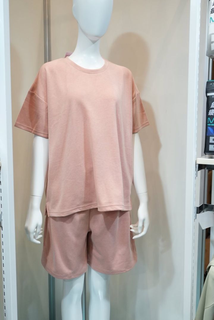 26ssワークマン展示会サムネイル_メディヒール_パイル地ウェア