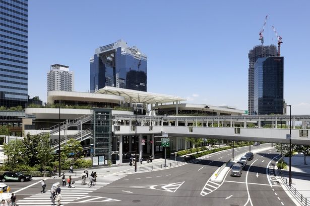 「うめきたグリーンプレイス」緑豊かな憩いの空間 画像提供：うめきたグリーンプレイス