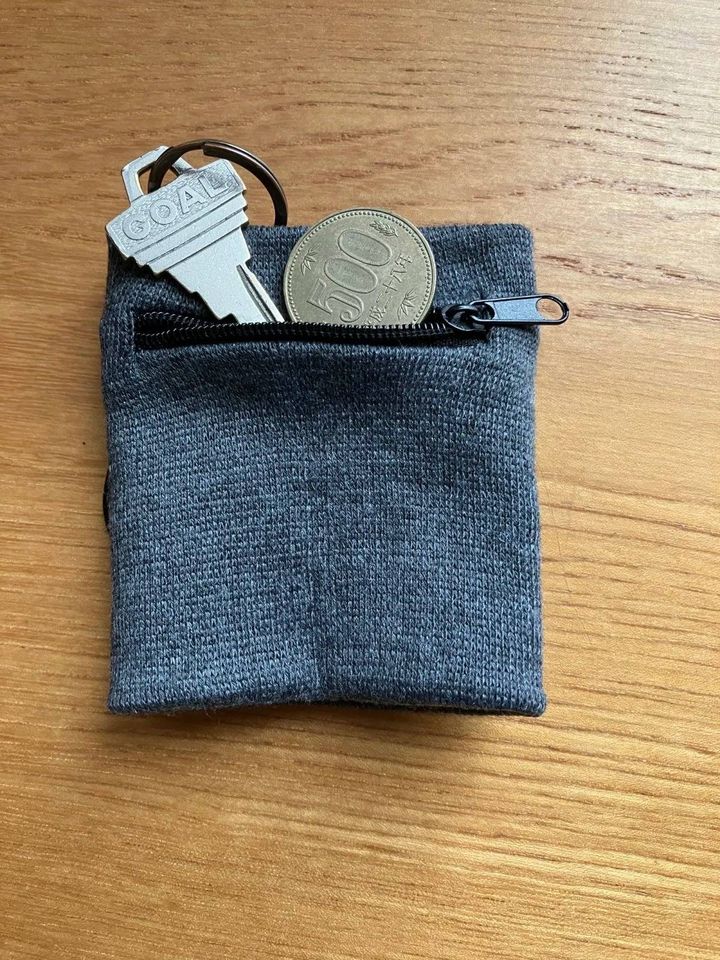 Seria(セリア)：リストバンドポーチ