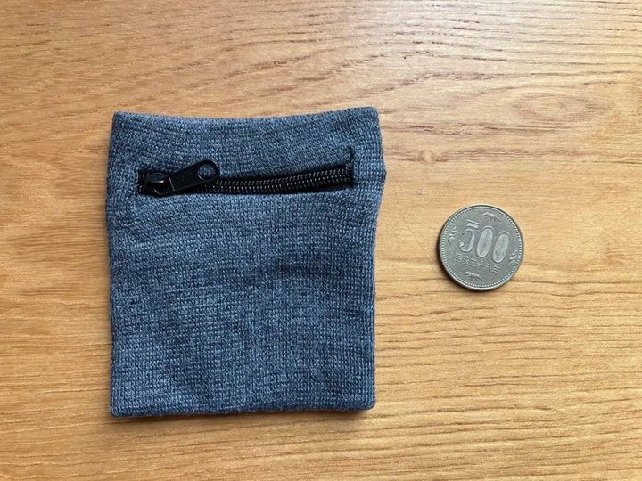 Seria(セリア)：リストバンドポーチ