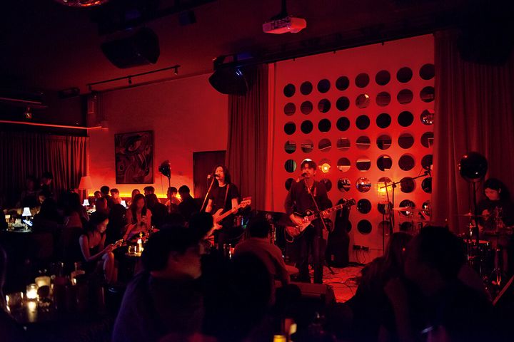 バンコク〈ブラック・キャビン〉内観