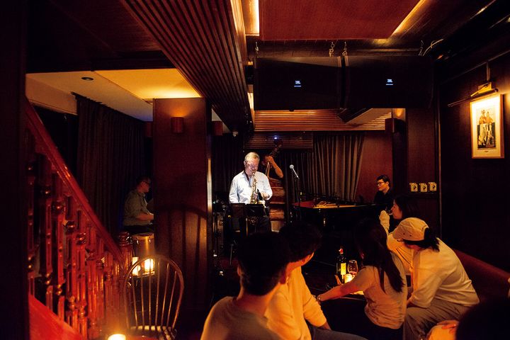 バンコク〈アローン・トゥギャザー・バンコク〉店内