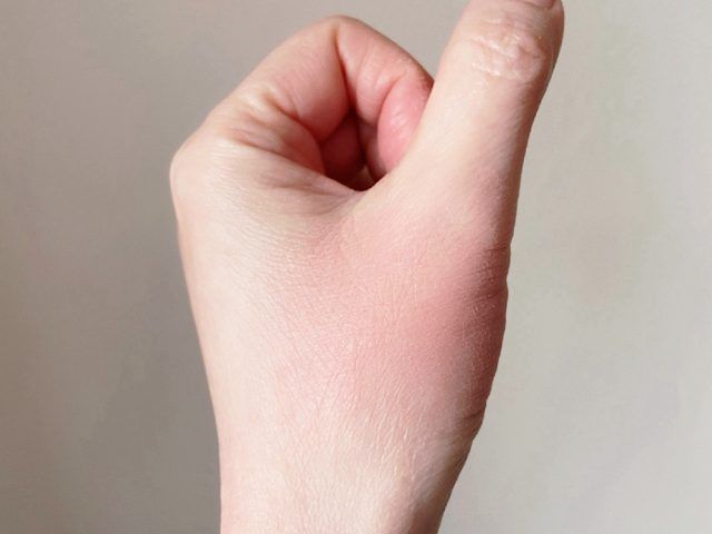 ピンク系のパウダーチーク