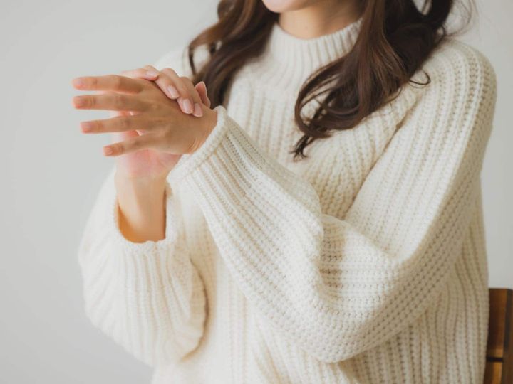 東京都在住・27歳女性が実家暮らしを選ぶ理由とは？ All About ニュース編集部が実施した「実家暮らし」に関する調査から、現在実家暮らしをしている人の生活費や将来の計画などを紹介します。