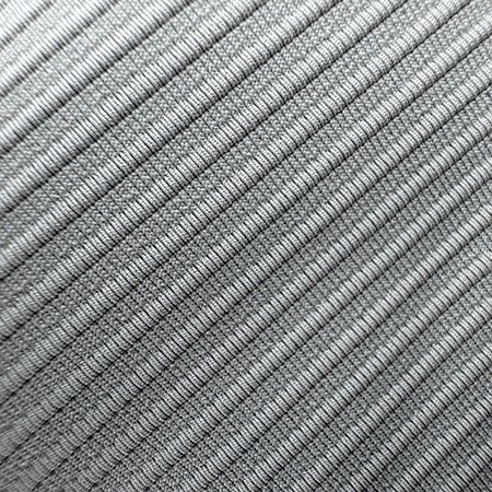 「手で払うだけで毛が落ちる」ルームウェアがMakuake先行販売開始。抱っこも快適！