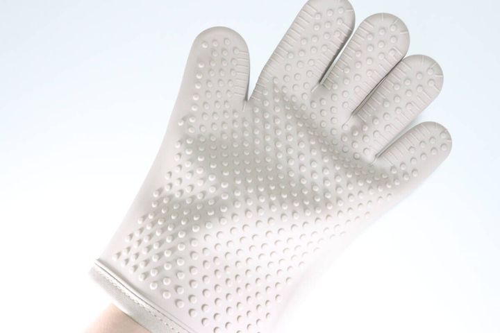 シリコーンオーブングローブ 着用