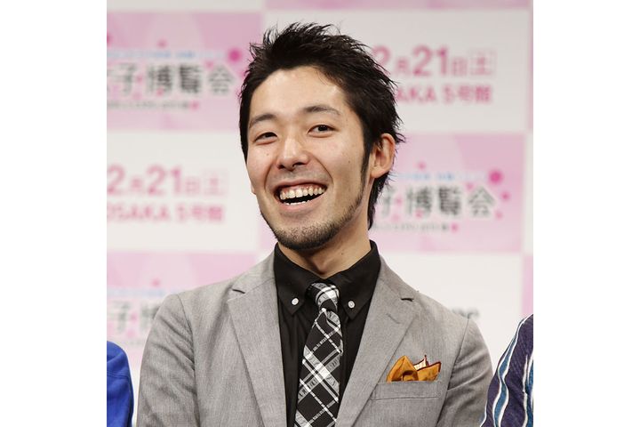 お笑いコンビ「オリエンタルラジオ」の中田敦彦さん（2015年01月、時事）