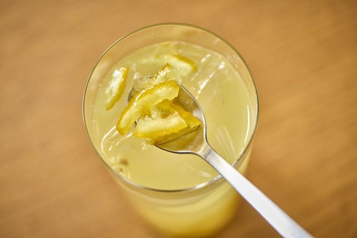 「季節の自家製酵素ジュース」750円