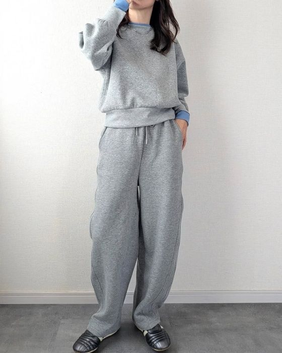 しまむら「配色裏起毛プルオーバー」