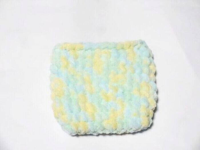 100均毛糸でかわいい『かぎ針編みポーチ』ができちゃった！こま編みだけでカンタンです♪