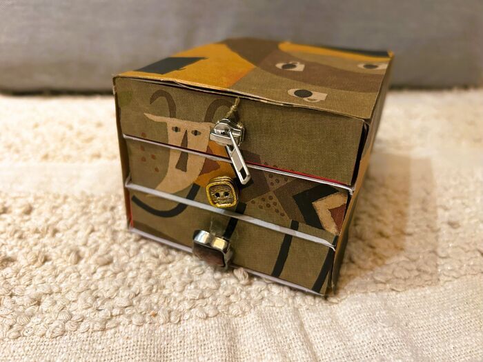 【明治ストロベリーチョコレートの箱】捨てません。意外な活用法で2度楽しめちゃう