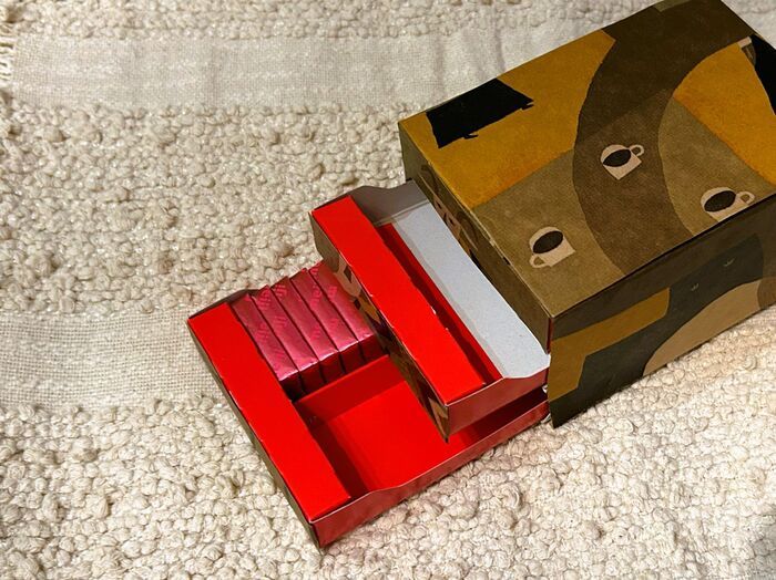 【明治ストロベリーチョコレートの箱】捨てません。意外な活用法で2度楽しめちゃう