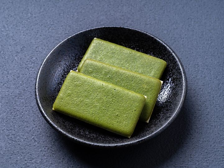 All About ニュース編集部は、全国10～70代の男女250人を対象に「お土産」に関する独自のアンケート調査を実施。もらったらうれしい「京都府のお土産」で1位に選ばれたのは？※画像はイメージです