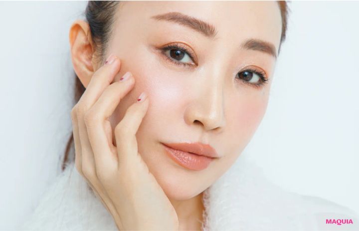 美容家 神崎恵さんのくすみ肌におすすめのコスメ ニュートラルカラーでくすみを払う