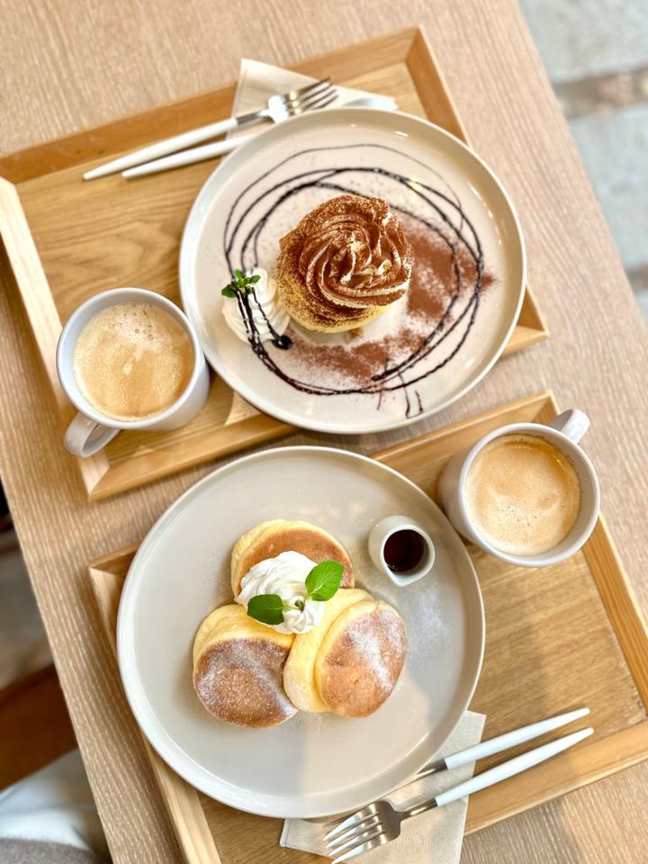 PARK CAFE BRANCO （パーク カフェ ブランコ）のふわふわパンケーキ メープルホイップとティラミスパンケーキ