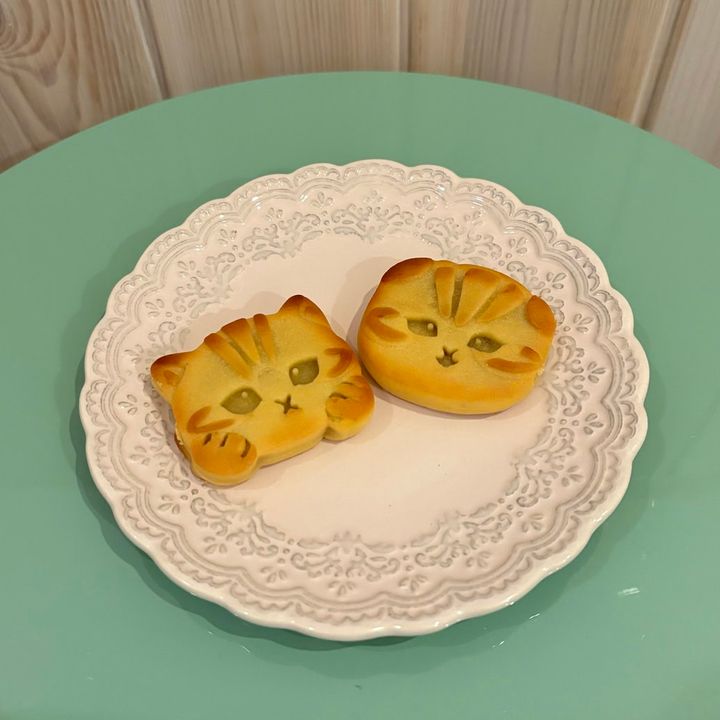 ファミリーマート ふたごのねこまんじゅう きゃにゃめるあん（2個入）