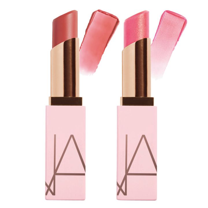 〈右〉アフターグロー リップバーム N 777、 〈左〉同 888 各4180円（NARS JAPAN）