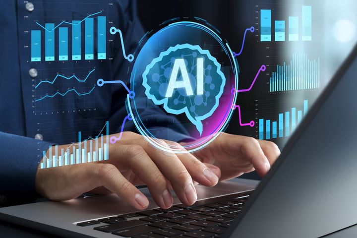 業務でAIを使うときの注意点とは？（画像はイメージ）