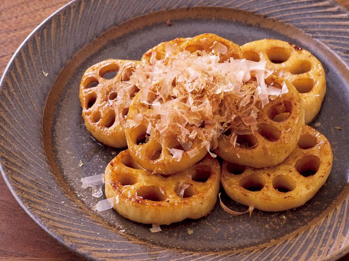 おかか醤油をかけた焼きれんこん