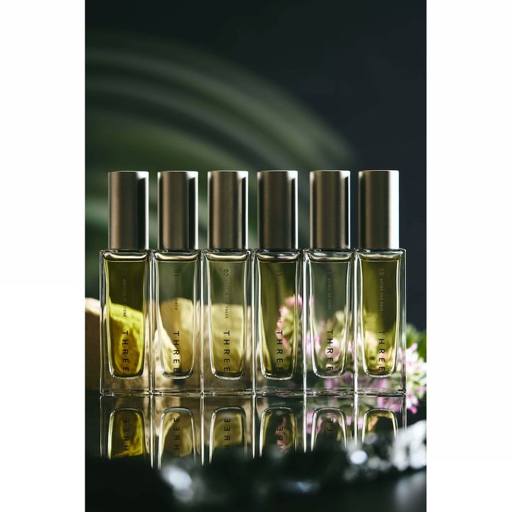 THREE エッセンシャルセンツ R