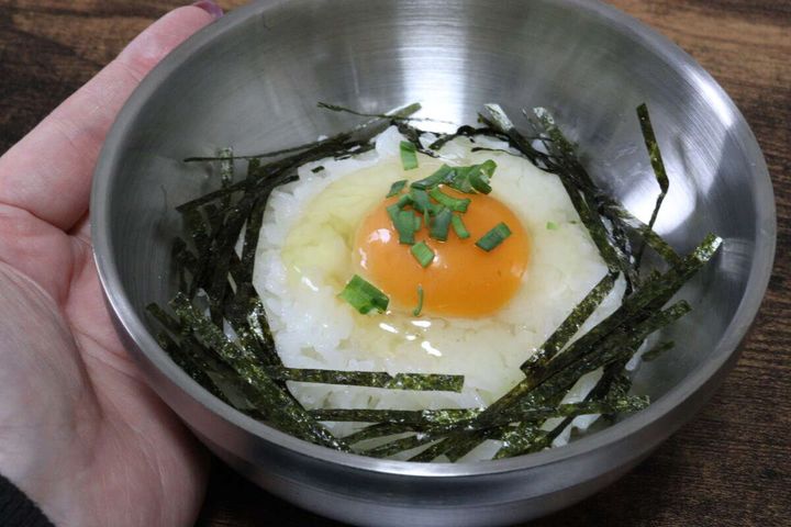 ダイソーの2重ステンレス茶碗は器が熱くならない