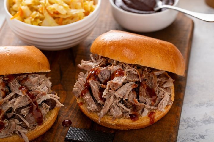 プルドポーク バンズに挟んだサンドイッチ