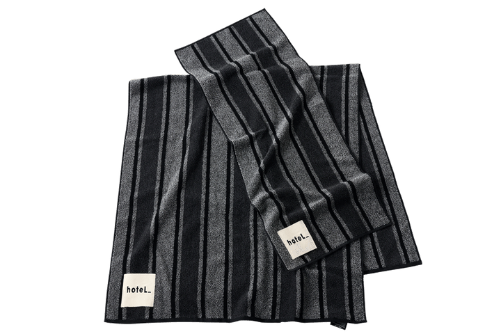 〈hotel_〉のタオル