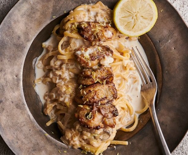 牡蠣のレモンクリームリングイネ (C)ペペとシェフ夫／KADOKAWA