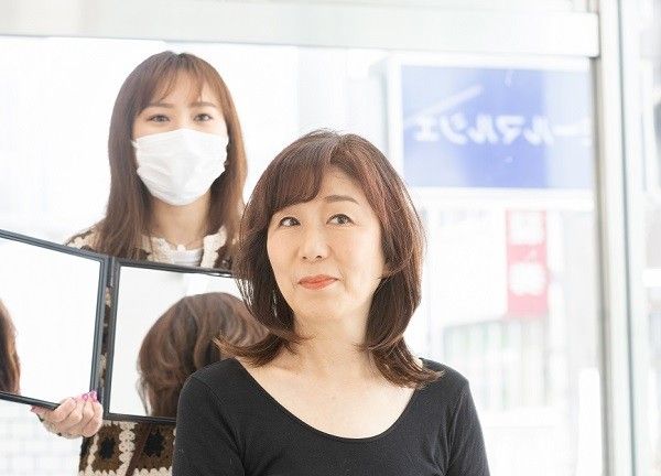 大人ミディアムレイヤースタイルが完成