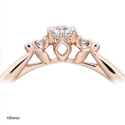 側面のティアラデザイン