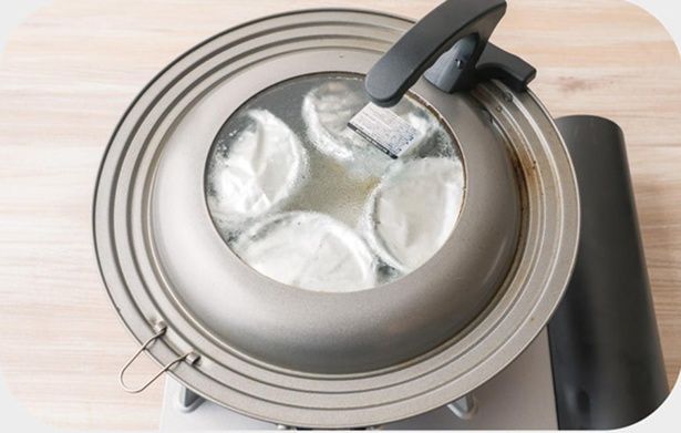 蓋やアルミホイルを外しながら2分程加熱し、冷蔵庫で冷やす （C）ぼく／KADOKAWA