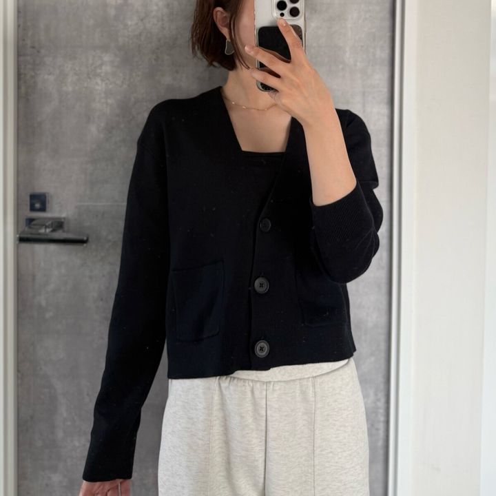 ユニクロスムースコットンVネックショートカーディガン Sサイズ着用感