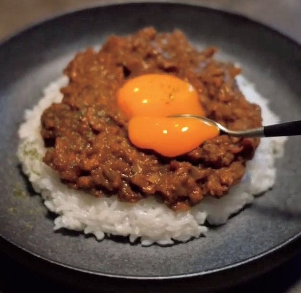 パティシエが愛する無水カレー (C)mokka／KADOKAWA