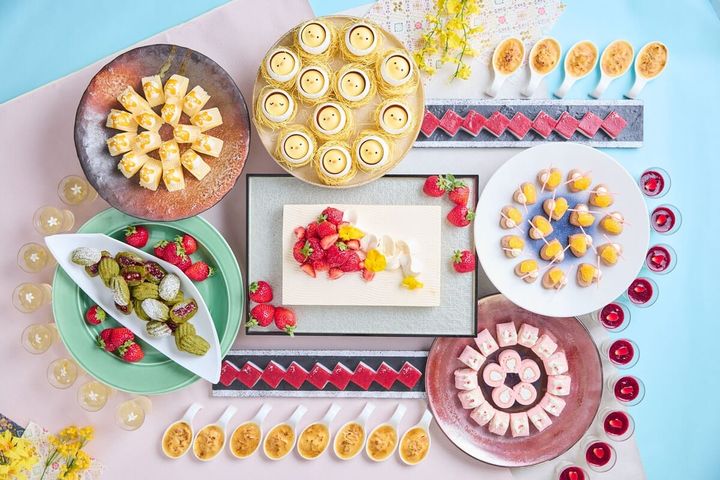 浦安ブライトンホテル東京ベイ「カシュカシュ」海老とローストビーフ、苺と和スイーツが彩る春のご褒美ビュッフェ