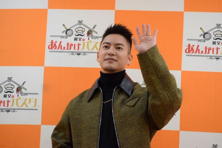 元BE：FIRSTで俳優・実業家でもある三山凌輝さん（26）が14日、アーティスト「RYOKI MIYAMA」として公式YouTubeチャンネルを更新。新曲『BOOOM』のミュージックビデオ（MV）が公開され、多くのファンが歓喜しました。