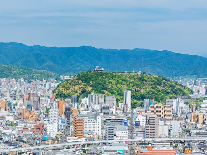 All About ニュース編集部は、全国10～70代の男女250人を対象に「名前がかっこいい市」に関する独自のアンケート調査を実施。愛媛県の市で「名前がかっこいい」と思う市で1位に選ばれたのは？