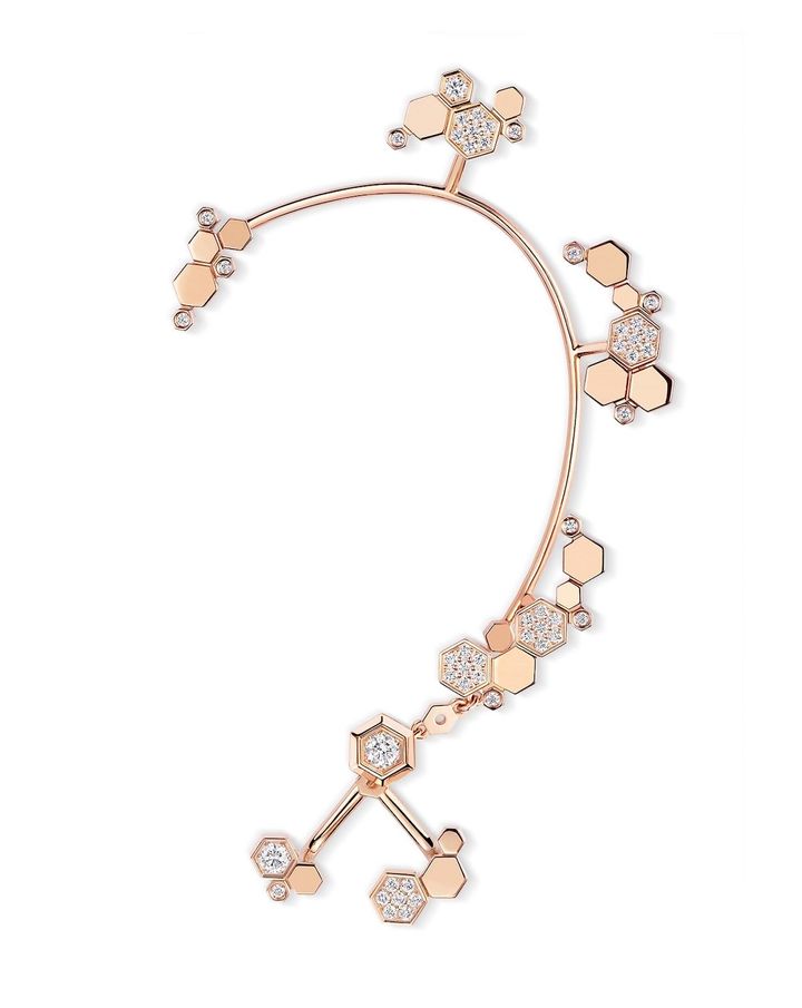 「ビー ドゥ ショーメ」イヤリング ＊左耳用（PG×ダイヤモンド）￥3,289,000（参考商品）