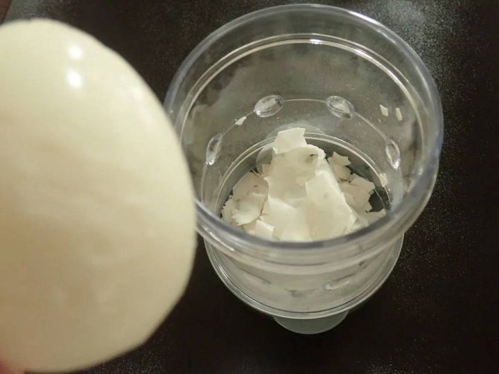 DAISO(ダイソー)：卵の殻剥き