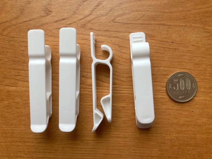 DAISO(ダイソー)：ゴミ袋止めクリップ フック付き