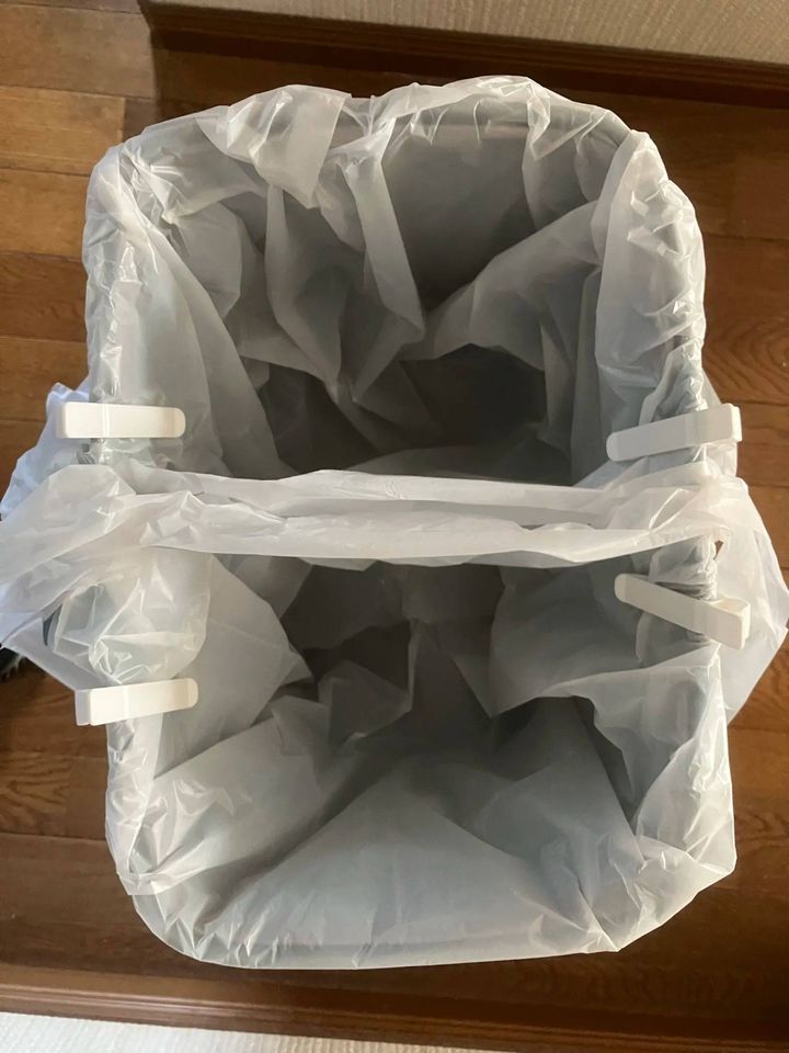 DAISO(ダイソー)：ゴミ袋止めクリップ フック付き