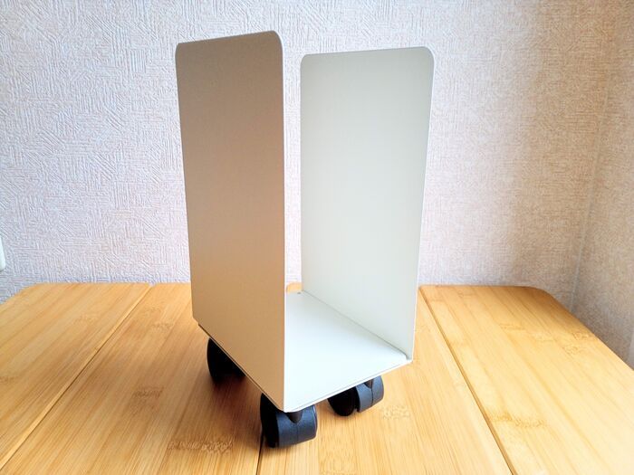 総額550円で完成！？ダイソーだけで『段ボールストッカー』が完成。使い勝手バツグンです！